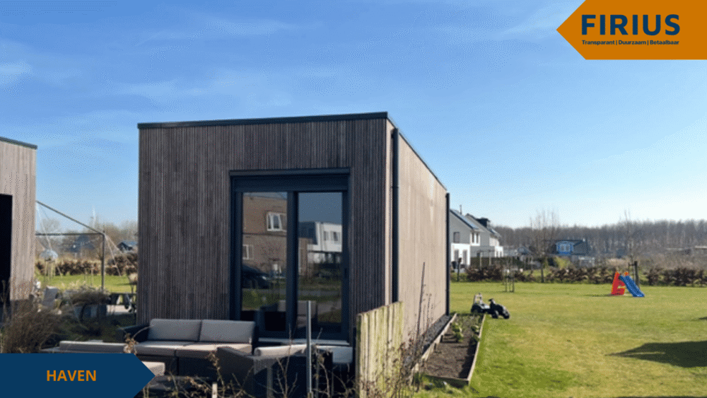 Gerealiseerde Haven-woning van Firius met houten gevelbekleding